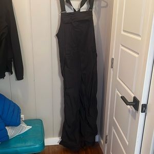 The North Face Overall Lined Snow Bibs - unisex. Like NEW